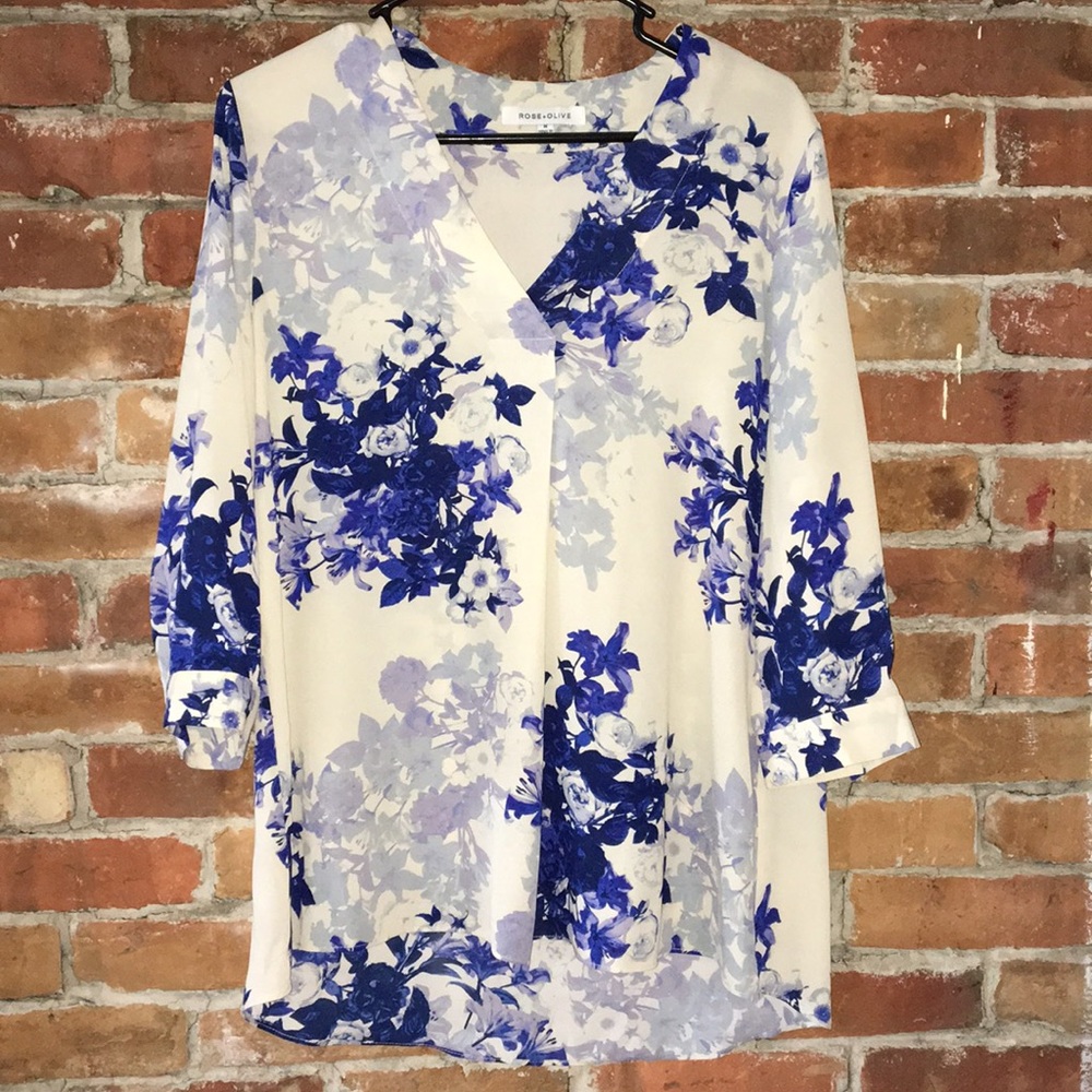 Floral blouse 🌺🌼